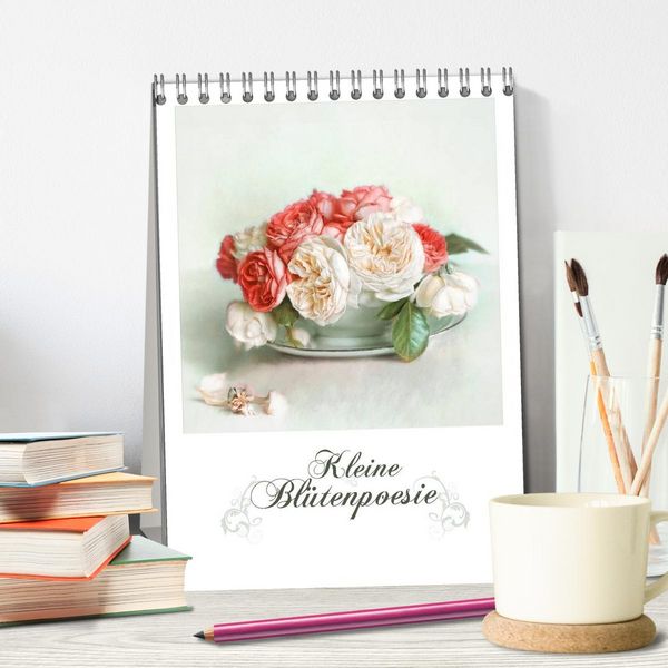 Produktbild: Kleine Bl&uuml;tenpoesie (Tischkalender 2026 DIN A5 hoch), CALVENDO Monatskalender