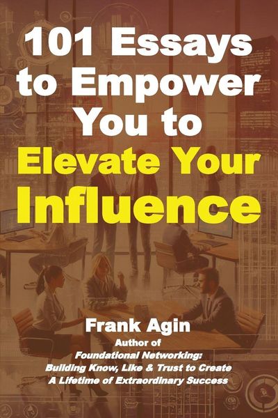 Produktbild: 101 Essays to Empower You to Elevate Your Influence