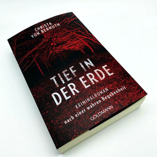 Produktbild: Tief in der Erde