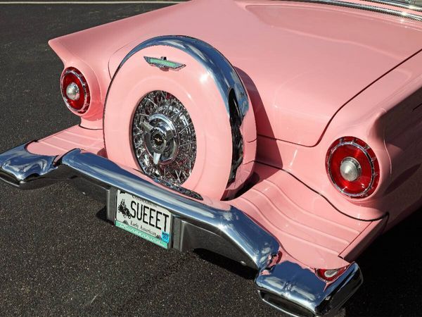 Produktbild: CALVENDO Puzzle Ford Thunderbird, Bj. 1957, Milford, Connecticut, USA | 1000 Teile Lege-Gr&ouml;&szlig;e 64x48cm Foto-Puzzle f&uuml;r gl&uuml;ckliche Stunden