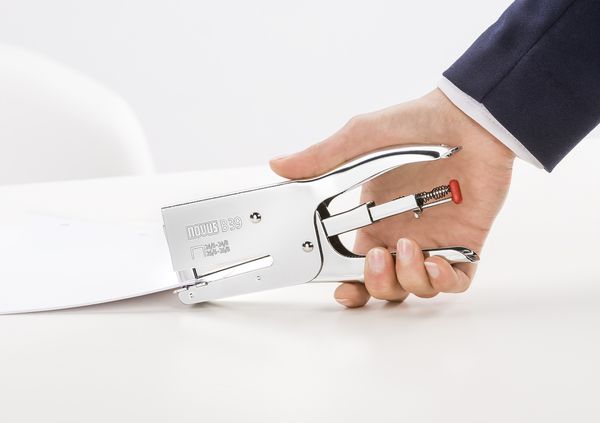 Produktbild: NOVUS Heftzange B 39 chrom, bis 50 Blatt