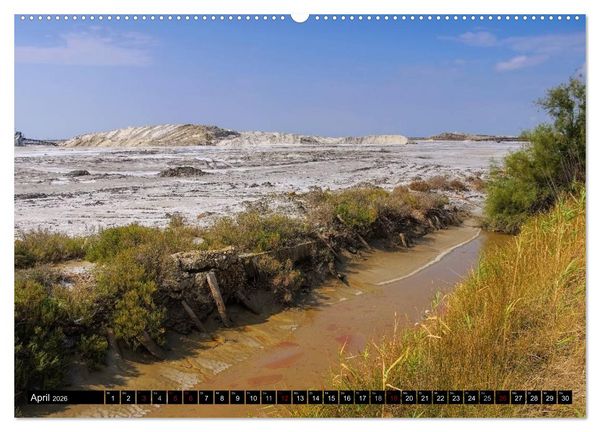 Produktbild: Camargue - Im Land der wei&szlig;en Pferde und schwarzen Stiere (hochwertiger Premium Wandkalender 2026 DIN A2 quer), Kunstdruck in Hochglanz