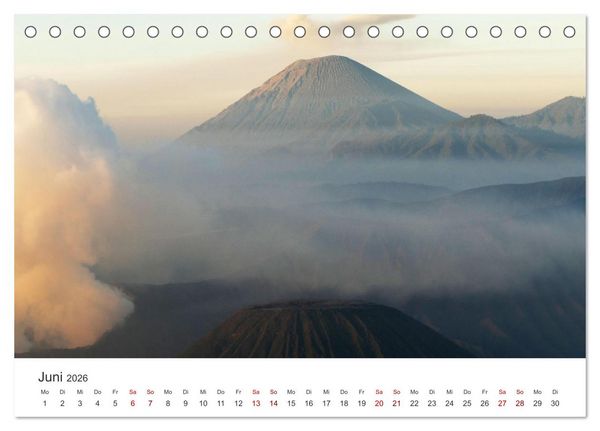 Produktbild: Vulkane - Die atemberaubendsten Motive der Feuerspucker. (Tischkalender 2026 DIN A5 quer), CALVENDO Monatskalender