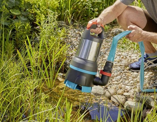 Produktbild: GARDENA 09049-61 19500 Aquasensor Schmutzwasser-Tauchpumpe 19.500 l/h 9.7m
