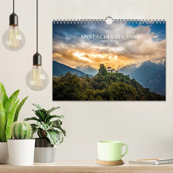 Produktbild: Mystisches Bhutan (Wandkalender 2026 DIN A4 quer), CALVENDO Monatskalender