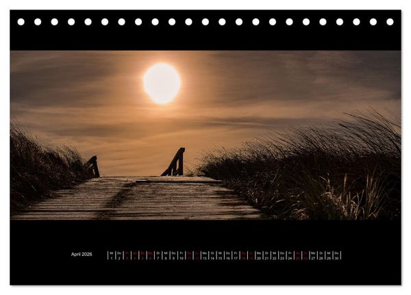 Produktbild: Kreis Ostholstein - Land und Wasser zwischen Sonnenauf- und Sonnenuntergang (Tischkalender 2026 DIN A5 quer), CALVENDO Monatskalender
