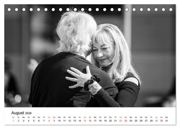 Produktbild: Tango Argentino - Paare beim Tanz auf &ouml;ffentlichen Pl&auml;tzen (Tischkalender 2026 DIN A5 quer), CALVENDO Monatskalender