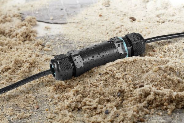 Produktbild: Sygonix SY-5498972 Kabelverbinder mit Schraubklemmen, witterungsbest&auml;ndig (&Oslash; x L) 32 mm x 118 mm 1 St.