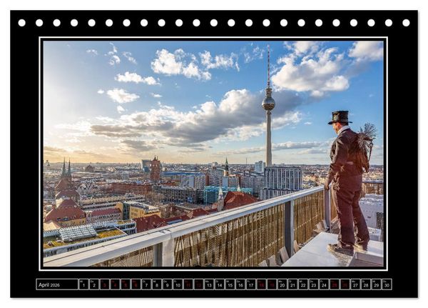 Produktbild: Schornsteinfeger &uuml;ber Berlin - Gl&uuml;cksblicke (Tischkalender 2026 DIN A5 quer), CALVENDO Monatskalender