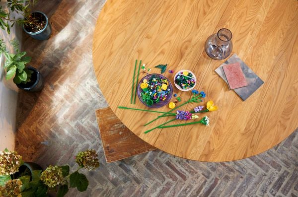 Produktbild: LEGO Botanicals Wildblumenstrauß - Kunstblumen Set für Erwachsene 10313