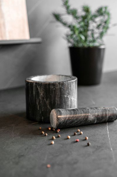 Produktbild: M&ouml;rser Marmor, mit passendem St&ouml;&szlig;el