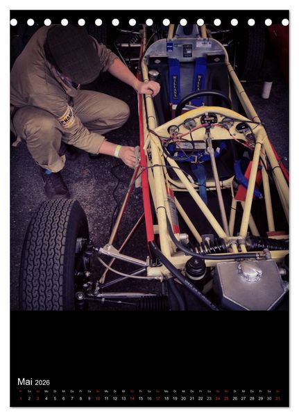 Produktbild: MotorSchau Goodwood Revival (Tischkalender 2026 DIN A5 hoch), CALVENDO Monatskalender