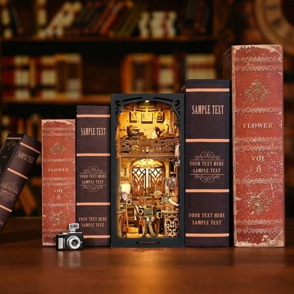 Produktbild: FiguredArt YM02 - DIY Book Nook, Dunkelkammer, Puzzle 168 Teile, Miniatur-Diorama
