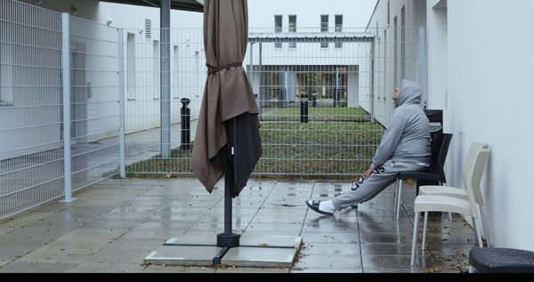 Produktbild: 12 Tage (OmU)