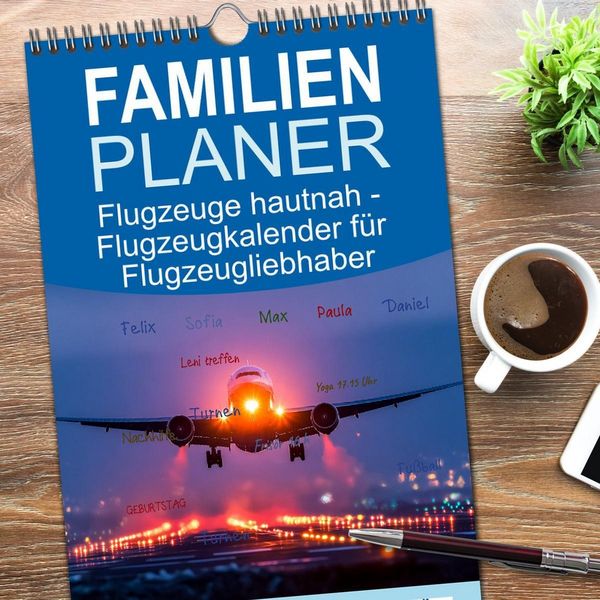 Produktbild: Familienplaner 2026 - Flugzeuge hautnah - Flugzeugkalender f&uuml;r Flugzeugliebhaber mit 5 Spalten (Wandkalender, 21 x 45 cm) CALVENDO