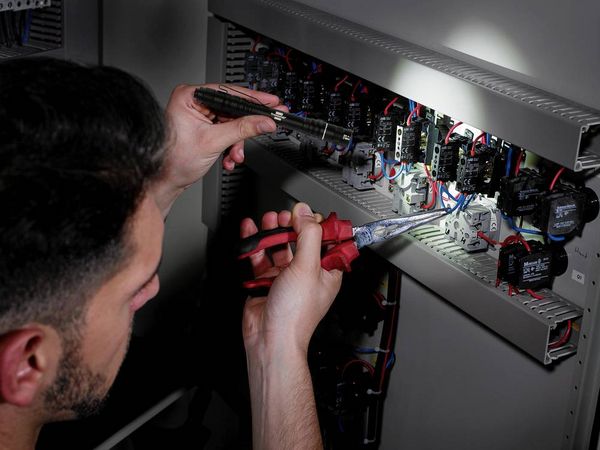 Produktbild: Brennenstuhl TL 210 F LED Taschenlampe batteriebetrieben 180lm 7h 60g