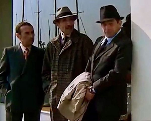 Produktbild: Ein Profi-Ding (Hold up, Instantanea di una rapina) / Spannungsgeladener Kriminalfilm mit Starbesetzung (Pidax Film-Klassiker)