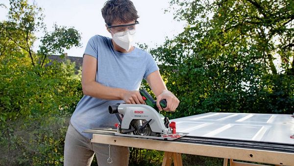 Produktbild: Bosch Home and Garden Universal Circ 18V-53 Akku-Handkreiss&auml;ge Schnitttiefe max. (90&deg;) 53 mm ohne Akku 18 V 2.5 Ah