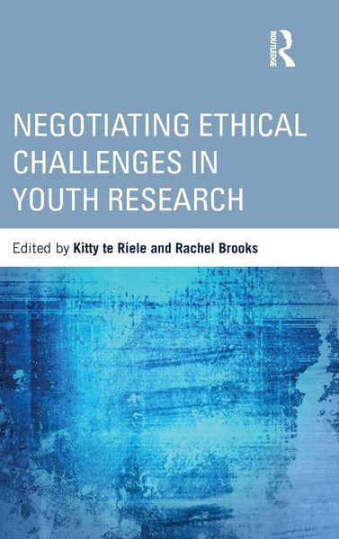 Produktbild: Negotiating Ethical Challenges in Youth Research