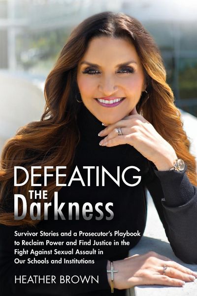 Produktbild: Defeating the Darkness