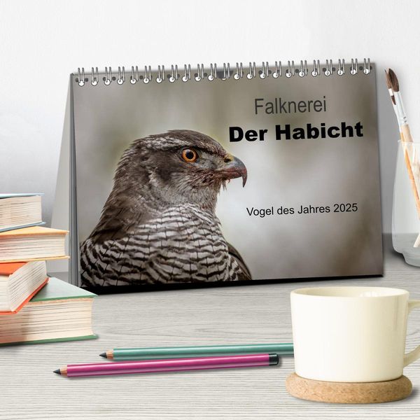 Falknerei Der Habicht (Tischkalender 2025 DIN A5 quer), CALVENDO Monatskalender