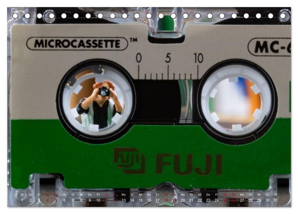 Produktbild: H&ouml;her, schneller, kleiner - Miniaturen in unserem Alltag (Tischkalender 2026 DIN A5 quer), CALVENDO Monatskalender