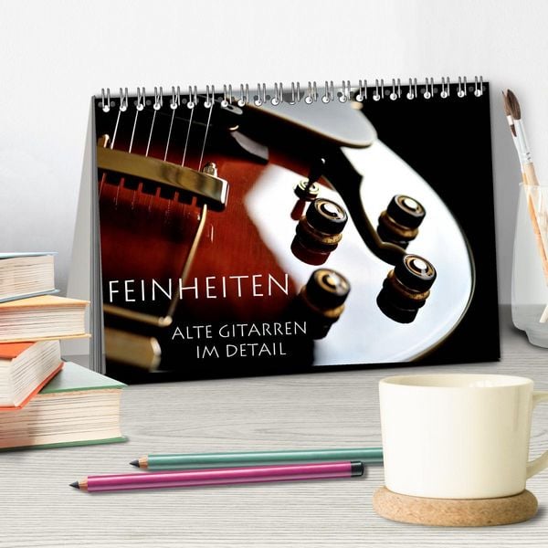 Produktbild: Feinheiten - Alte Gitarren im Detail (Tischkalender 2026 DIN A5 quer), CALVENDO Monatskalender