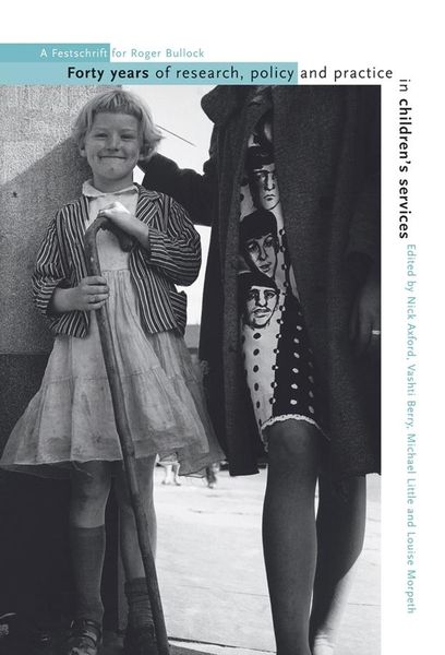 Produktbild: Forty Years of Research, Policy and Practice in Children's Services