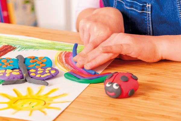 Produktbild: Pelikan Kinderknete Creaplast® 10 Farben im roten Etui, 240g