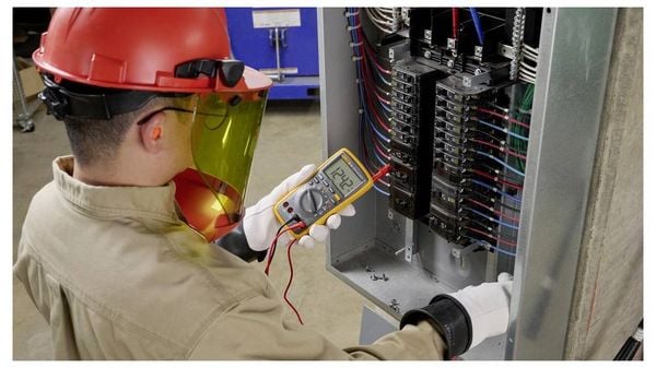 Produktbild: Fluke 17B+/EUR Hand-Multimeter digital CAT III 600V Anzeige (Counts): 4000