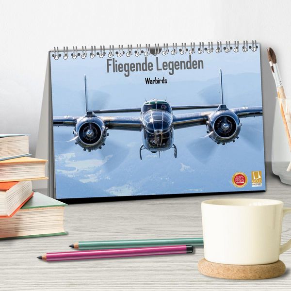 Produktbild: Fliegende Legenden - Warbirds (Tischkalender 2026 DIN A5 quer), CALVENDO Monatskalender