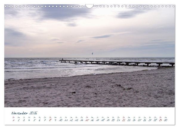 Produktbild: Seebr&uuml;cken an der Ostsee - Aufs Meer laufen und die frische Ostseebrise genie&szlig;en (Wandkalender 2026 DIN A3 quer), CALVENDO Monatskalender