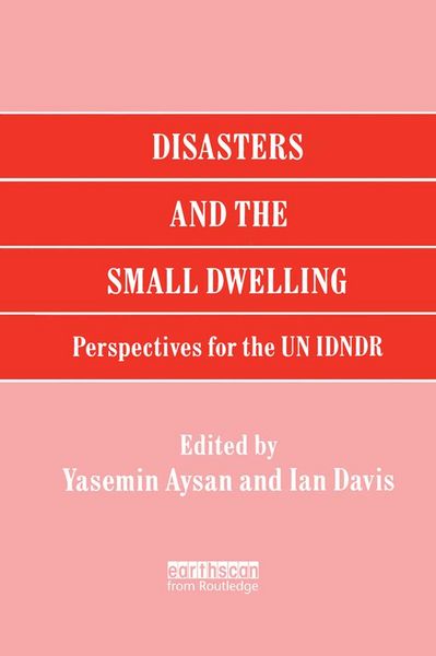 Produktbild: Disasters and the Small Dwelling