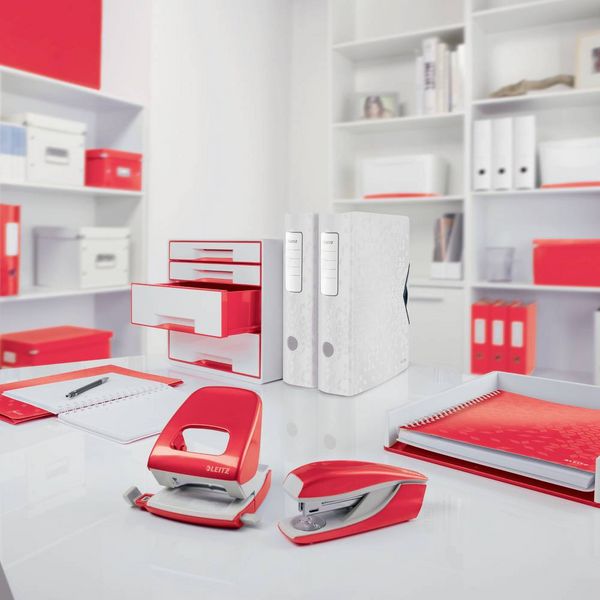 Produktbild: Leitz 50601026 B&uuml;rolocher Rot-Wei&szlig; 10 Bl. (80 g/m&sup2;)
