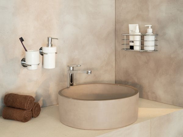 Produktbild: UV-Loc&reg; Seifenspender Mod. Isera, Befestigen ohne Bohren mit innovativem Klebesystem