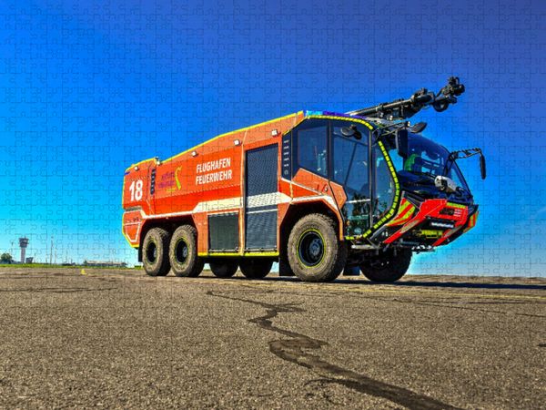Produktbild: CALVENDO Puzzle FLF 11.500/1.400/P250-HRET / Rosenbauer Panther 6x6 / Flughafen Erfurt-Weimar | 1000 Teile Lege-Gr&ouml;&szlig;e 64x48cm Foto-Puzzle f&uuml;r gl&uuml;cklic