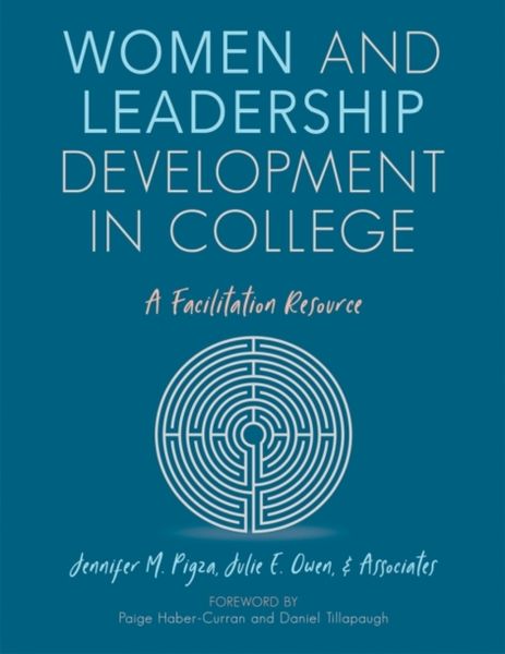 Produktbild: Women and Leadership Development in College