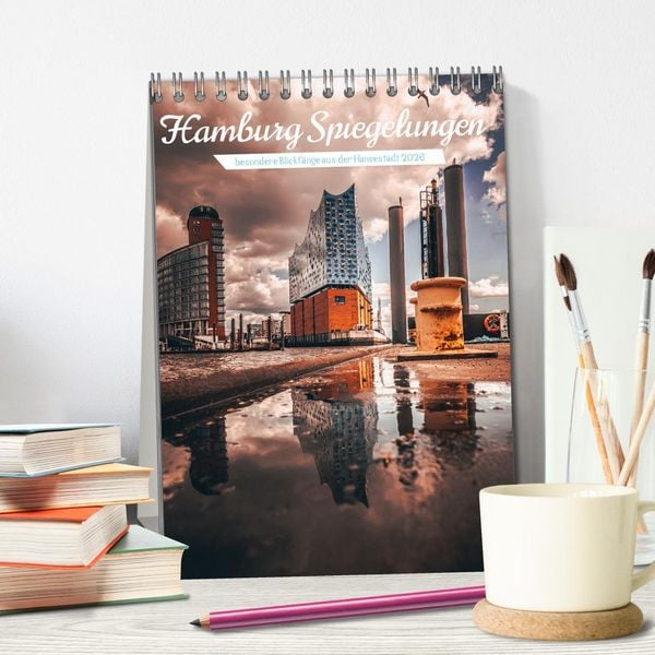 Produktbild: Hamburg Spiegelungen 2026 (Tischkalender 2026 DIN A5 hoch), CALVENDO Monatskalender