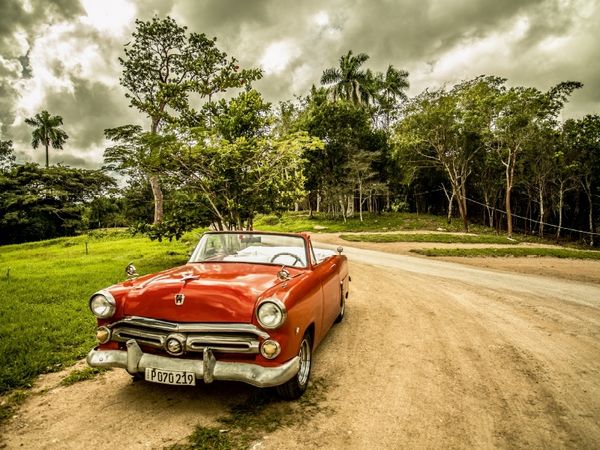Produktbild: CALVENDO Puzzle Retro Auto - Cuba 1000 Teile Puzzle quer | 1000 Teile Lege-Gr&ouml;&szlig;e 64 &times; 48 cm Foto-Puzzle f&uuml;r gl&uuml;ckliche Stunden