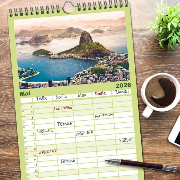 Produktbild: Familienplaner 2026 - Brasilien - Karnevale, Fu&szlig;ball und Regenw&auml;lder. mit 5 Spalten (Wandkalender, 21 x 45 cm) CALVENDO