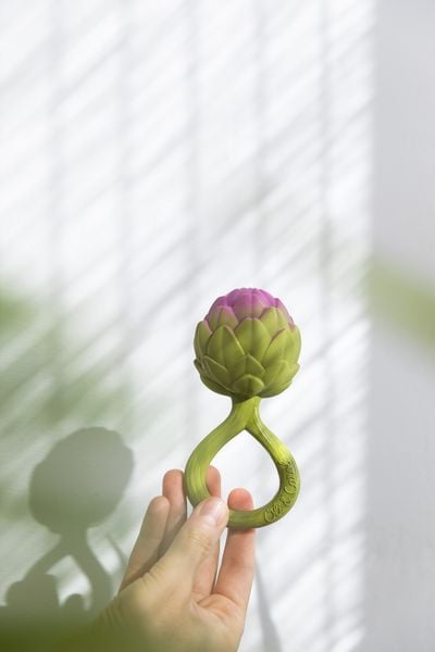 Produktbild: Oli & Carol - Artichoke Rattle Toy