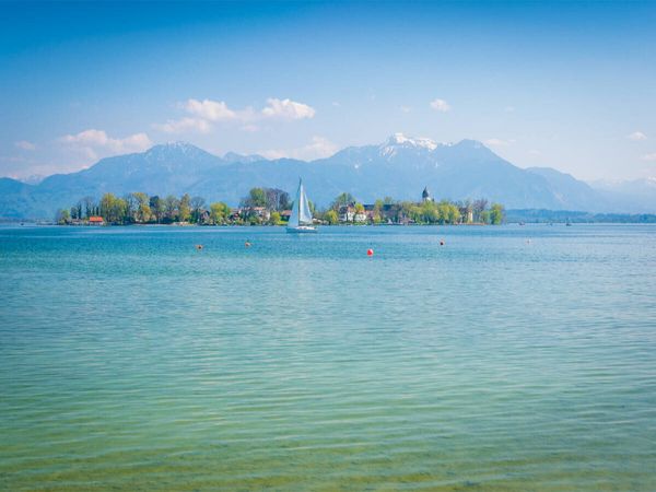 Produktbild: CALVENDO Puzzle Fraueninsel im Chiemsee | 1000 Teile Lege-Gr&ouml;&szlig;e 64x48cm Foto-Puzzle f&uuml;r gl&uuml;ckliche Stunden