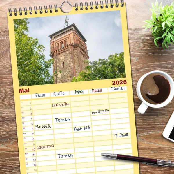 Produktbild: Familienplaner 2026 - Historisches Hameln mit 5 Spalten (Wandkalender, 21 x 45 cm) CALVENDO