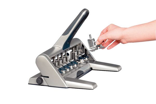 Produktbild: Leitz Mehrfachlocher 5114-00-84 max. Anzahl der Bl&auml;tter:30 Bl. (80 g/m&sup2;) Anzahl der Stanzsegmente:4 Silber 1 St.