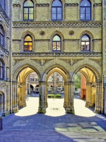 Produktbild: CALVENDO Puzzle Bremen - Durchgangsgasse zum St. Petri Dom verziert mit Rundb&ouml;gen | 1000 Teile Lege-Gr&ouml;&szlig;e 64x48cm Foto-Puzzle f&uuml;r gl&uuml;ckliche Stunden