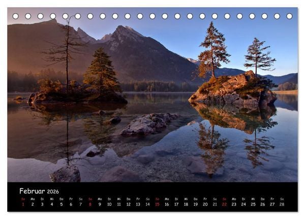 Produktbild: DIE ALPEN - Schroffe Gipfel und stille Seen (Tischkalender 2026 DIN A5 quer), CALVENDO Monatskalender