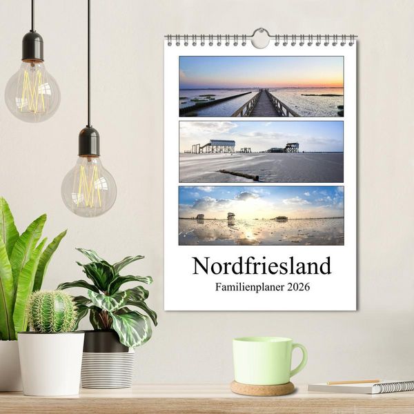 Produktbild: Nordfriesland - Familienplaner (Wandkalender 2026 DIN A4 hoch), CALVENDO Monatskalender