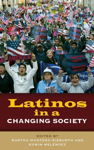Produktbild: Latinos in a Changing Society