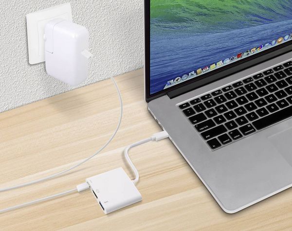Produktbild: Renkforce RF-4366444 Adapter [1x USB-C&reg; Stecker - 1x HDMI-Buchse, USB 3.2 Gen 1 Buchse A (USB 3.0), USB-C&reg; Buchse] Wei&szlig;