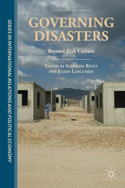 Produktbild: Governing Disasters